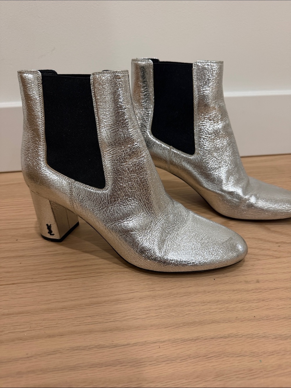 Yves Saint Laurent Metallic Silver Leather Chelsea Ankle Boots